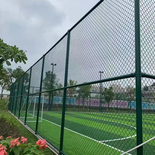 內蒙體育館足球場圍網包安裝