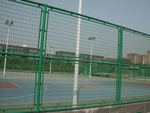 供應足球場框架護欄網 勾花體育廠圍網 按需定制