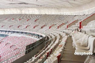 鳥巢 固定座椅安裝完畢 不少座套尚未拆